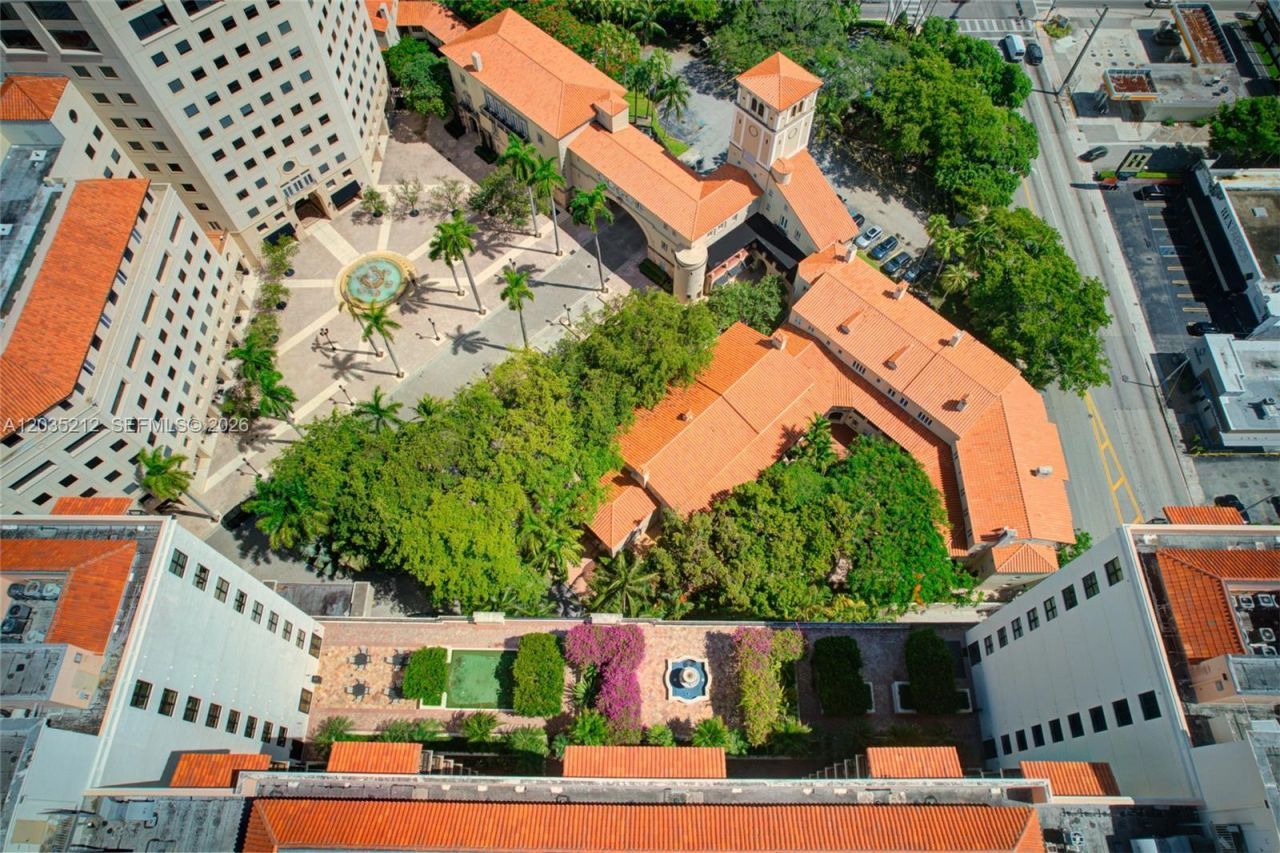 888 S Douglas Rd, Unit 302, Coral Gables, FL 33134 Photo