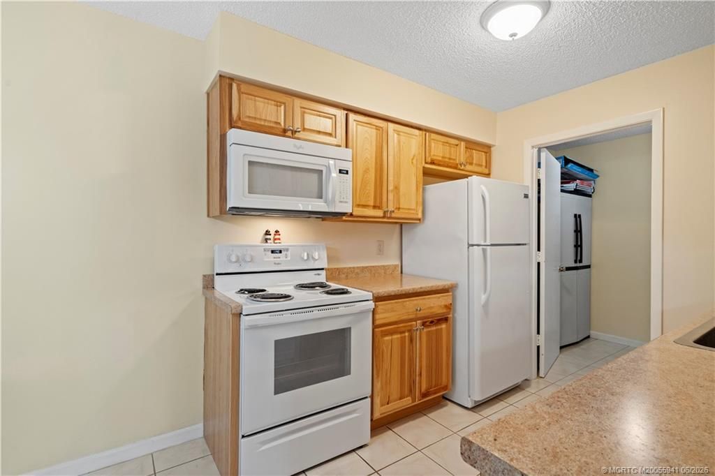 4062 NW Cinnamon Tree Circle, Jensen Beach, FL 34957 Photo