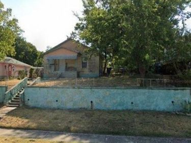 3204 Prospect Avenue, Fort Worth, TX 76106