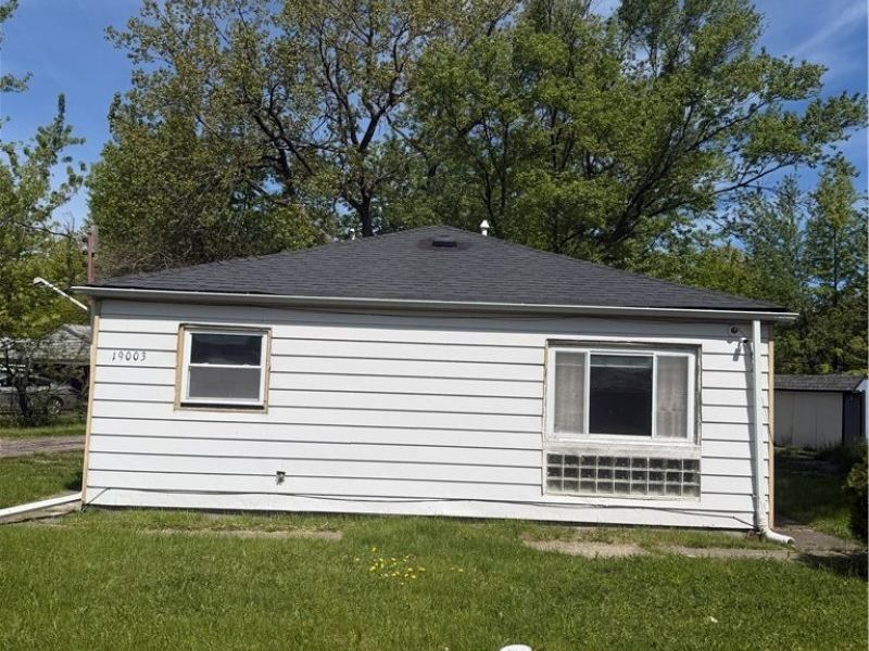 19003 Firwood Road, Cleveland, OH 44110 Photo 2
