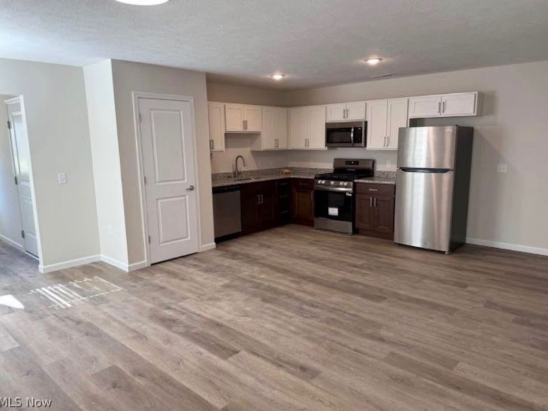 6401 Forest Park Drive, North Ridgeville, OH 44039 Photo 2