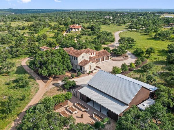 418 Cattle Trail DR, Dripping Springs, TX 78620
