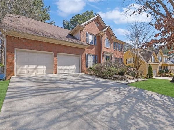 1069 Sunny Field Lane , Lawrenceville, GA 30043