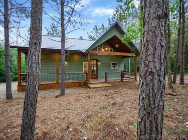 32 Cedar Tree Trail , Broken Bow, OK 74728