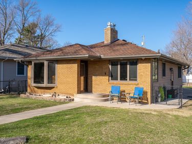 1400 Maryland Avenue S, Saint Louis Park, MN 55426