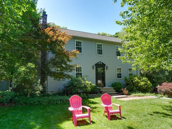 11 Chickadee Dr, Norfolk, MA 02056