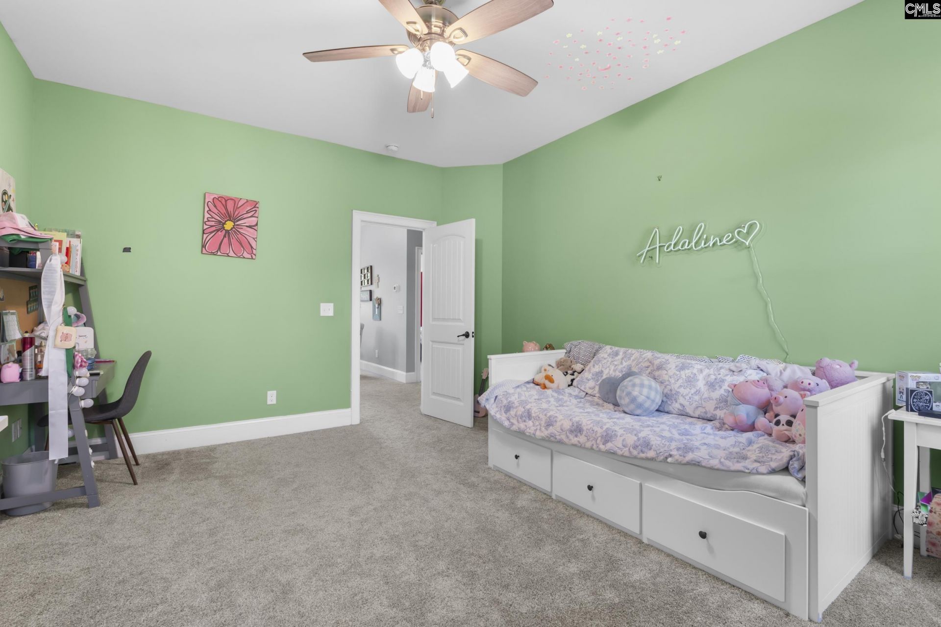 102 Longford Court Photo 32