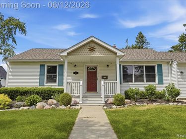 330 Whipple Street, South Lyon, MI 48178