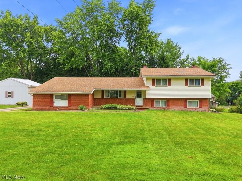 6315 Redbird Terrace, New Franklin, OH 44216 Photo 1