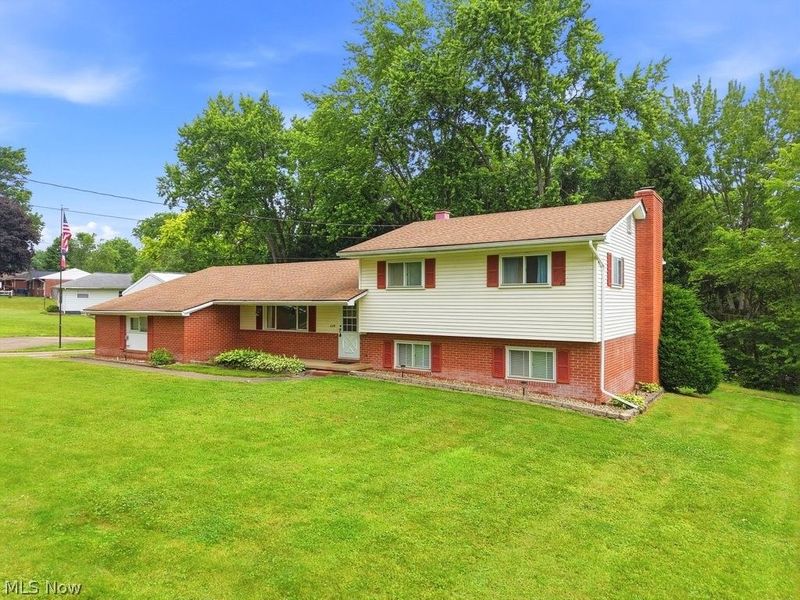 6315 Redbird Terrace, New Franklin, OH 44216 Photo 2