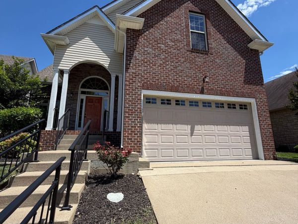 266 Turnberry Cir, Clarksville, TN 37043