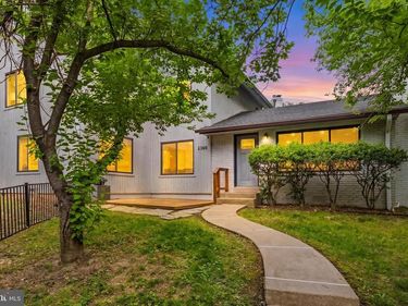 2360 S ARLINGTON RIDGE ROAD, ARLINGTON, VA 22202