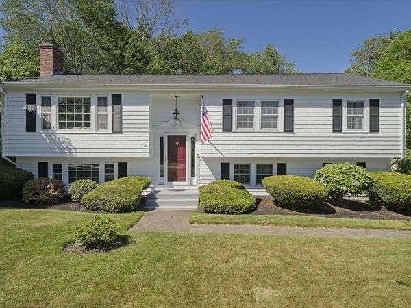 1 Carpenter Ln, Marshfield, MA 02050