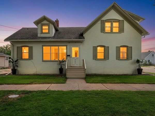 907 ELMORE STREET, Green Bay, WI 54303