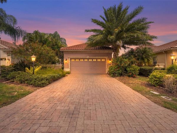 7216 PRESIDIO GLEN , LAKEWOOD RANCH, FL 34202