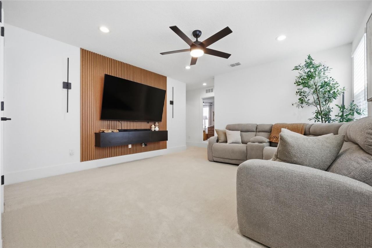 1663 Crowncrest Drive, Apopka, FL 32703 Photo