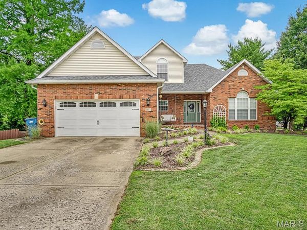 1101 Timberlake Drive , Edwardsville, IL 62025