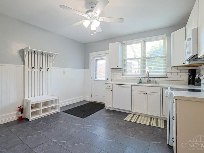 3247 Autumn Lane, Green Township, OH 45239 Photo 16
