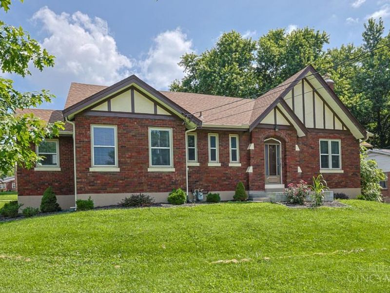 3247 Autumn Lane, Green Township, OH 45239 Photo 3