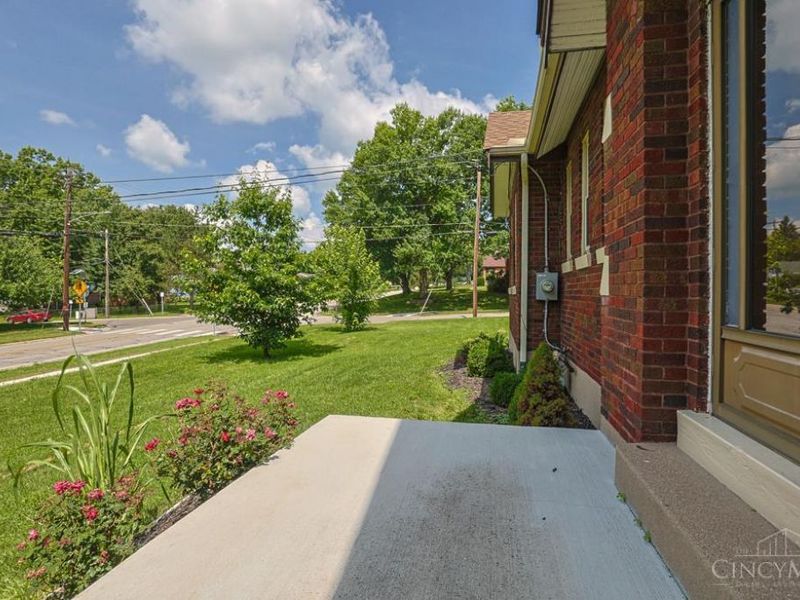3247 Autumn Lane, Green Township, OH 45239 Photo 5