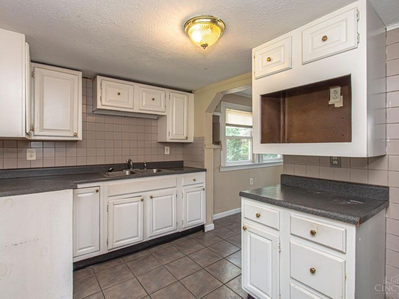 1058 Hale Avenue, Kettering, OH 45419 Photo 9