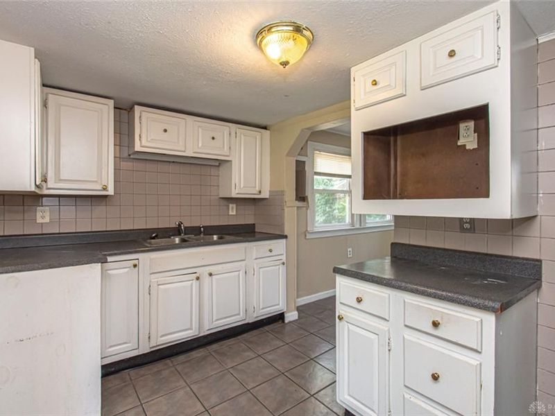 1058 Hale Avenue, Kettering, OH 45419 Photo 9