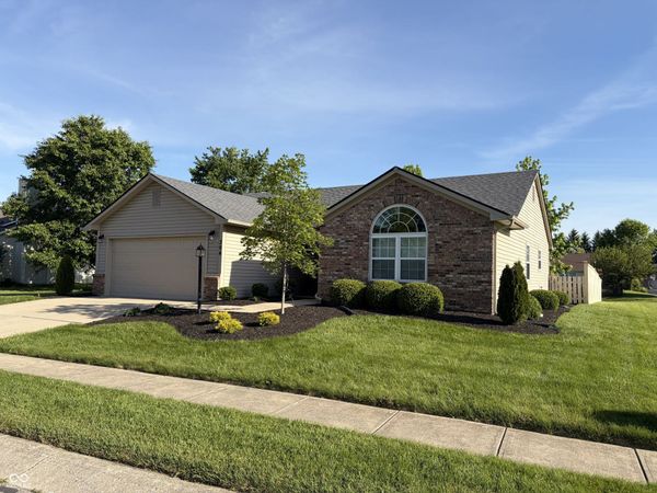 394 E Quail Wood Lane, Westfield, IN 46074