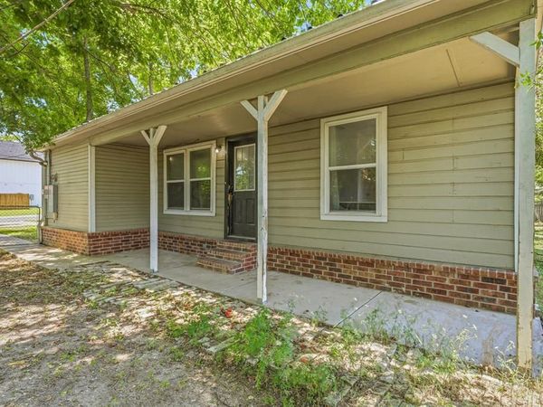 979 W Pecan Street, Stephenville, TX 76401