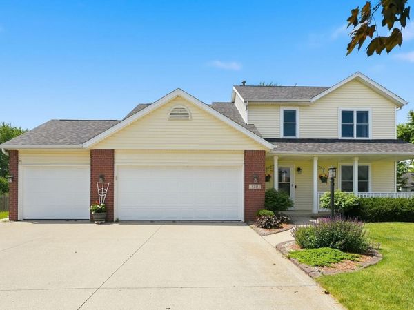 8211 Fallen Pine Court, Fort Wayne, IN 46815