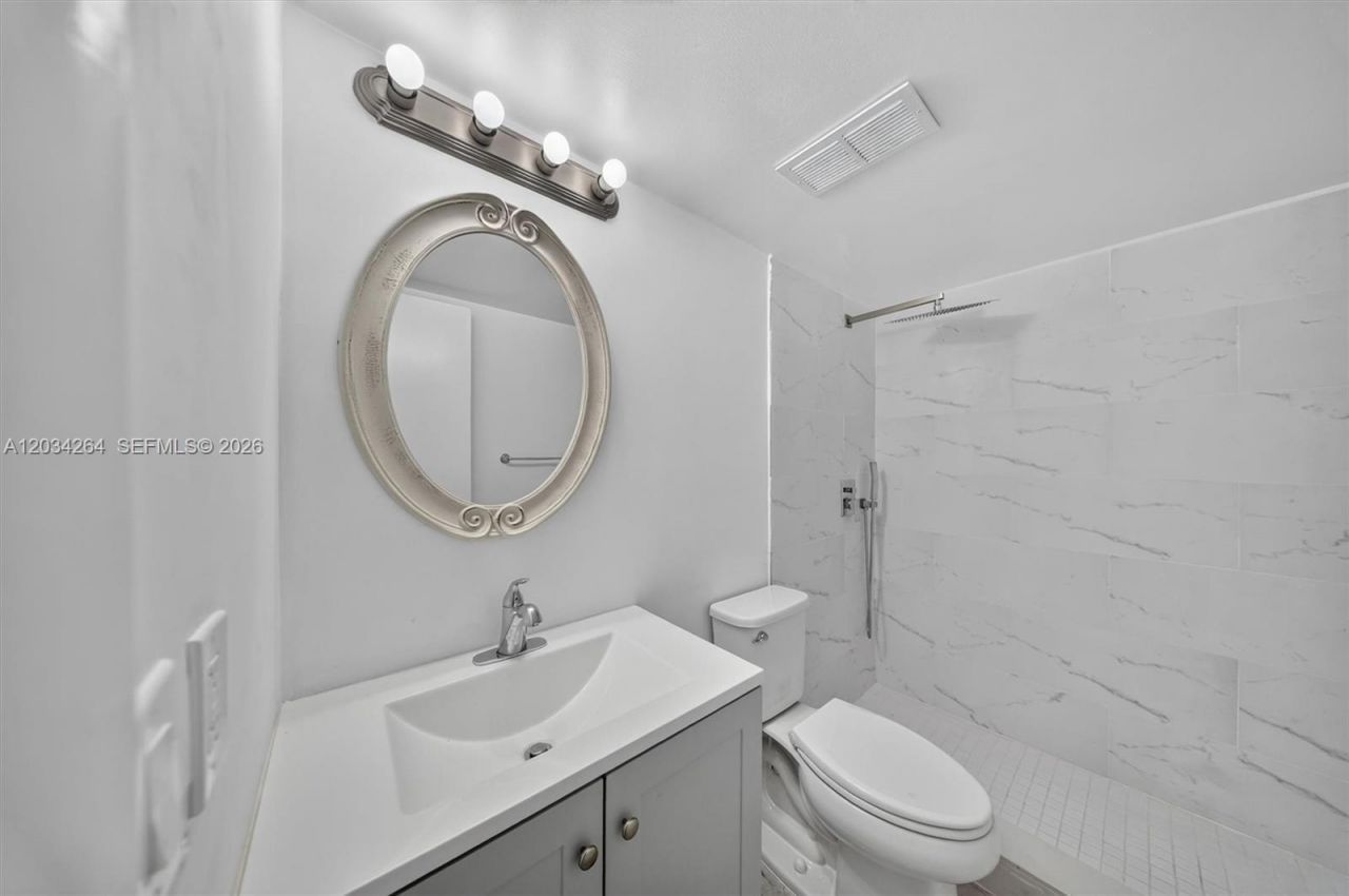 8540 SW 212th St, Unit 202, Cutler Bay, FL 33189 Photo
