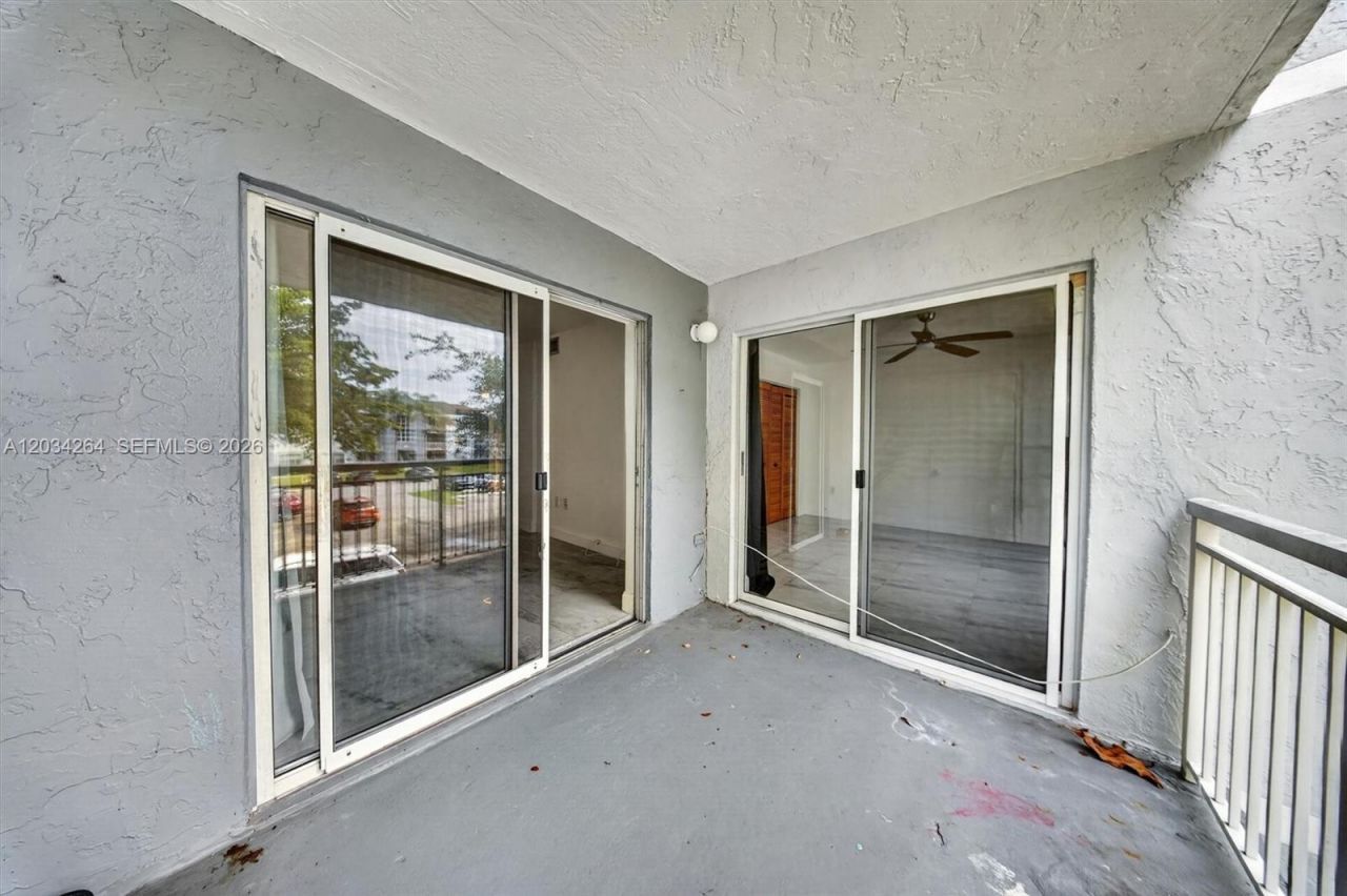 8540 SW 212th St, Unit 202, Cutler Bay, FL 33189 Photo