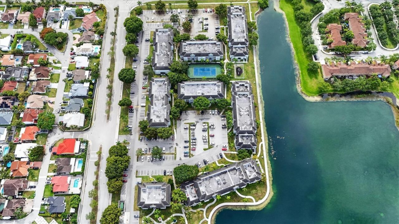8540 SW 212th St, Unit 202, Cutler Bay, FL 33189 Photo