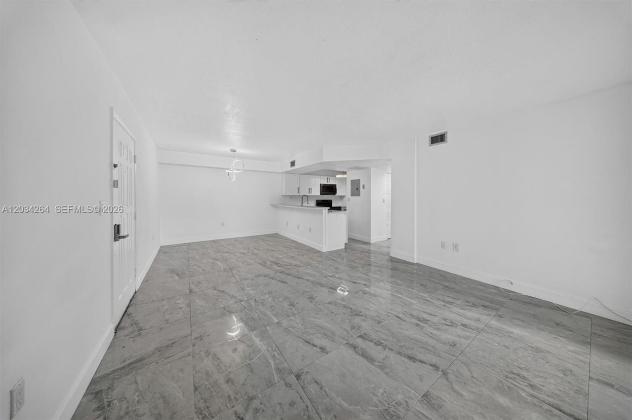 8540 SW 212th St, Unit 202, Cutler Bay, FL 33189 Photo