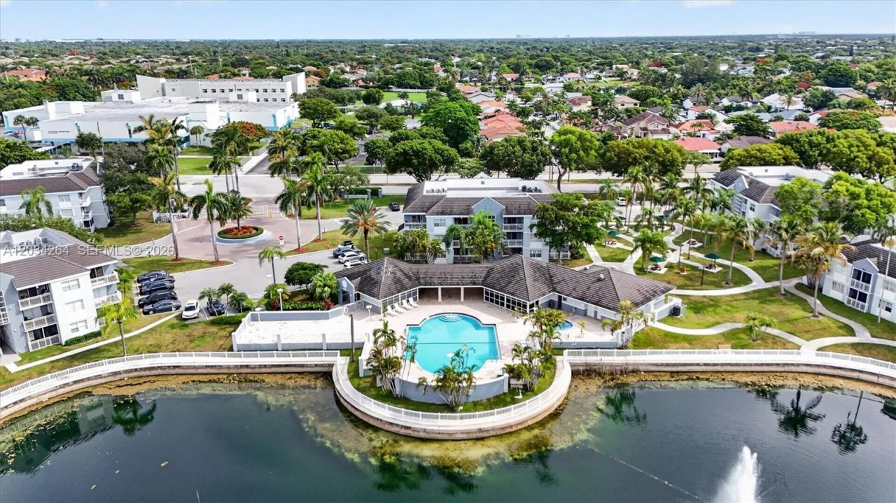 8540 SW 212th St, Unit 202, Cutler Bay, FL 33189 Photo