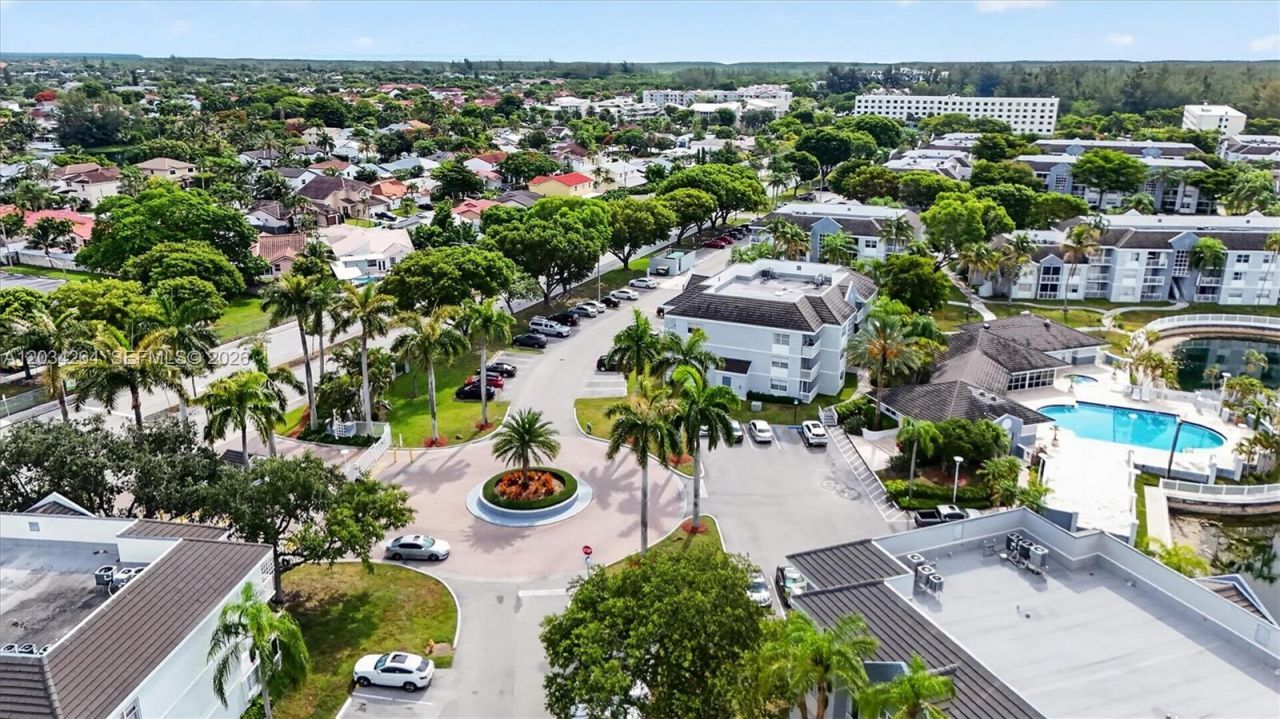 8540 SW 212th St, Unit 202, Cutler Bay, FL 33189 Photo