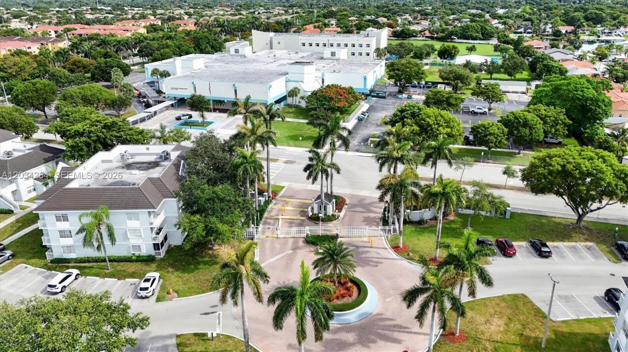 8540 SW 212th St, Unit 202, Cutler Bay, FL 33189 Photo