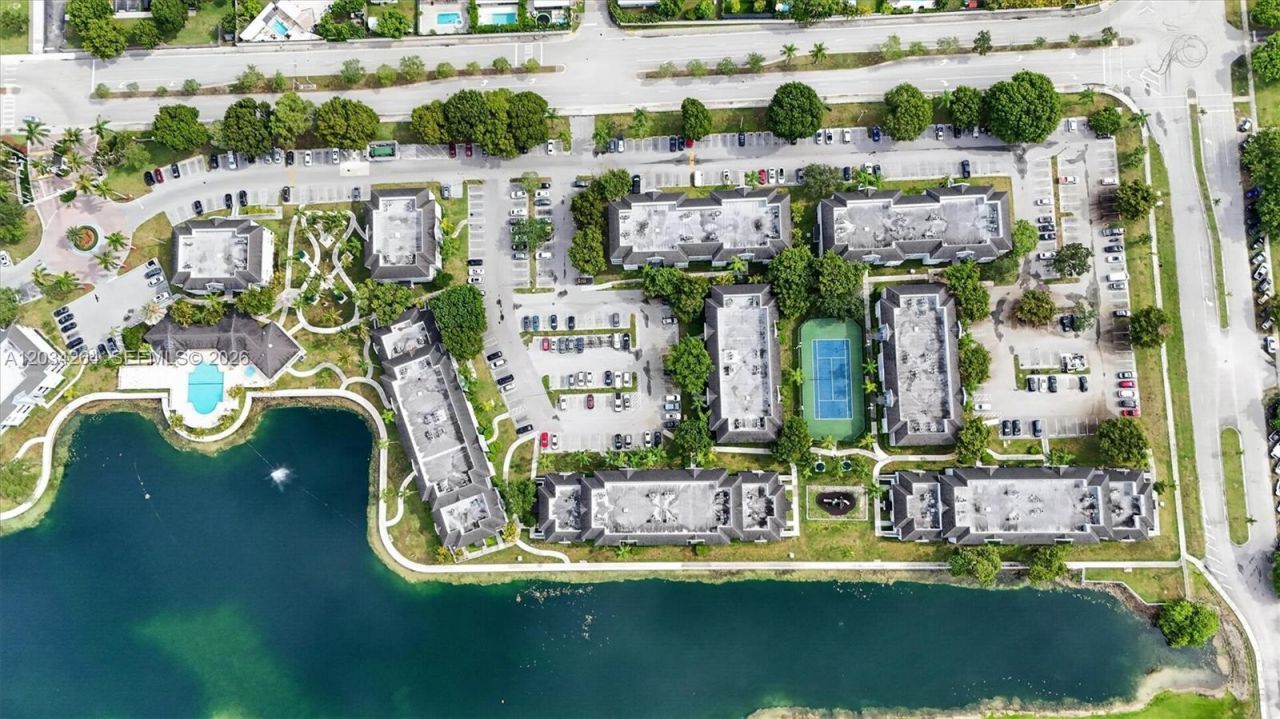 8540 SW 212th St, Unit 202, Cutler Bay, FL 33189 Photo