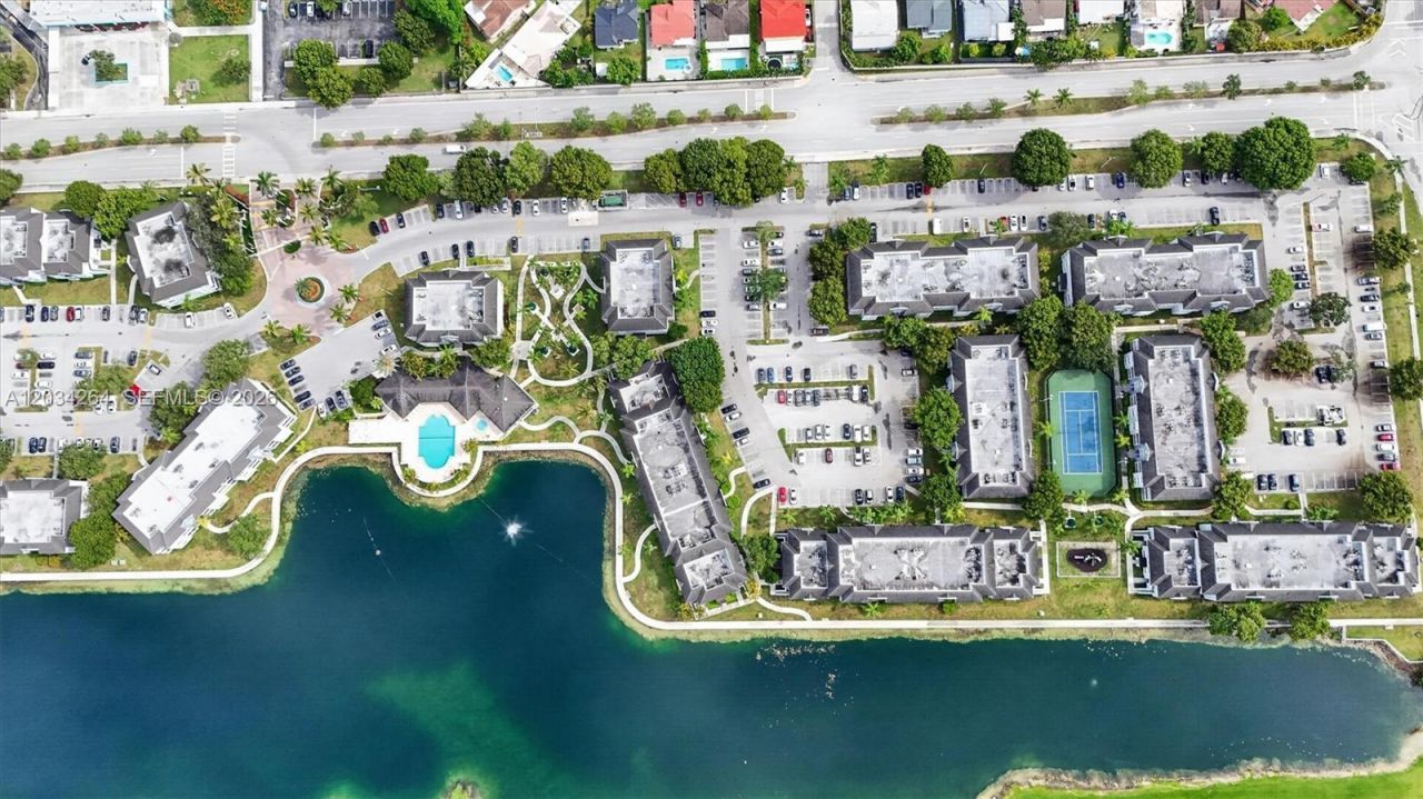 8540 SW 212th St, Unit 202, Cutler Bay, FL 33189 Photo
