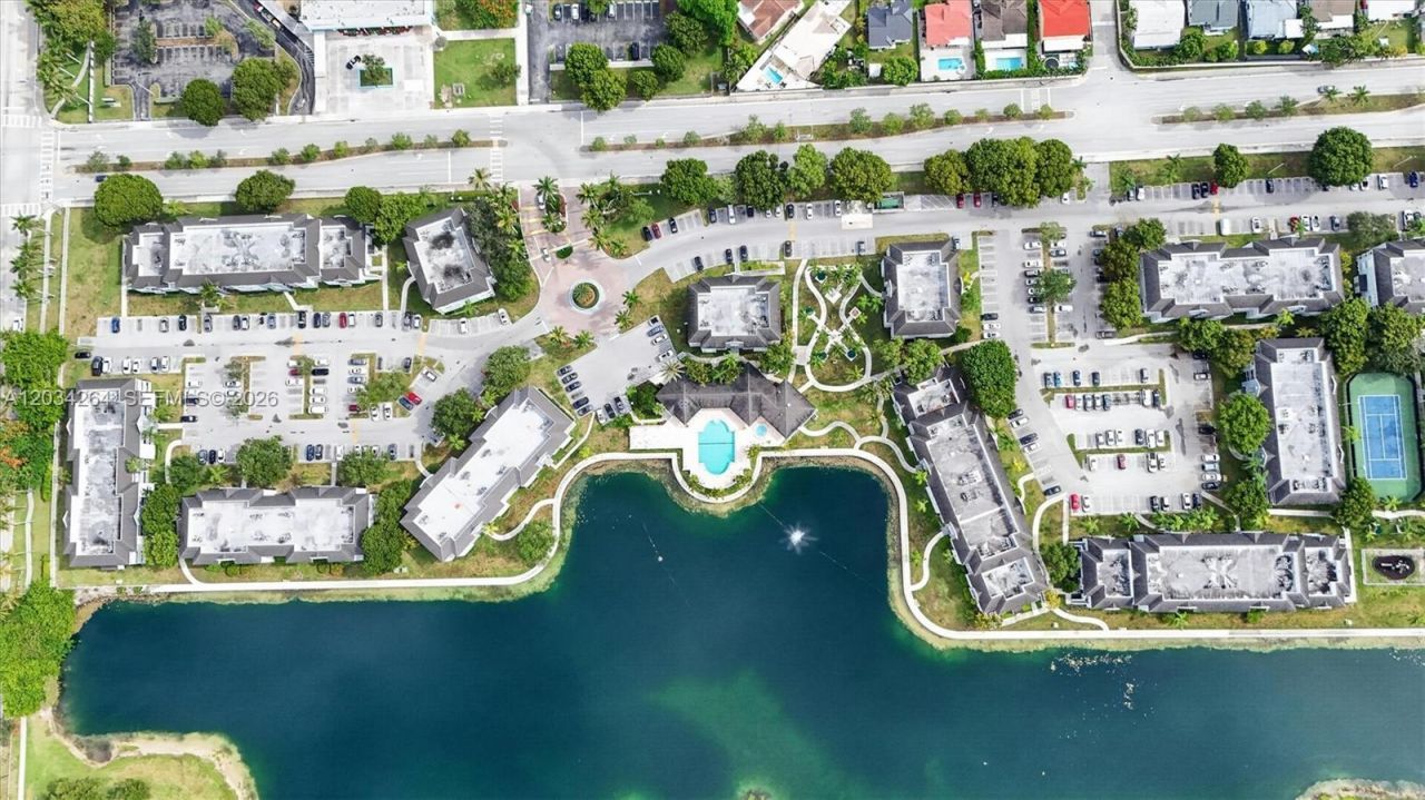 8540 SW 212th St, Unit 202, Cutler Bay, FL 33189 Photo