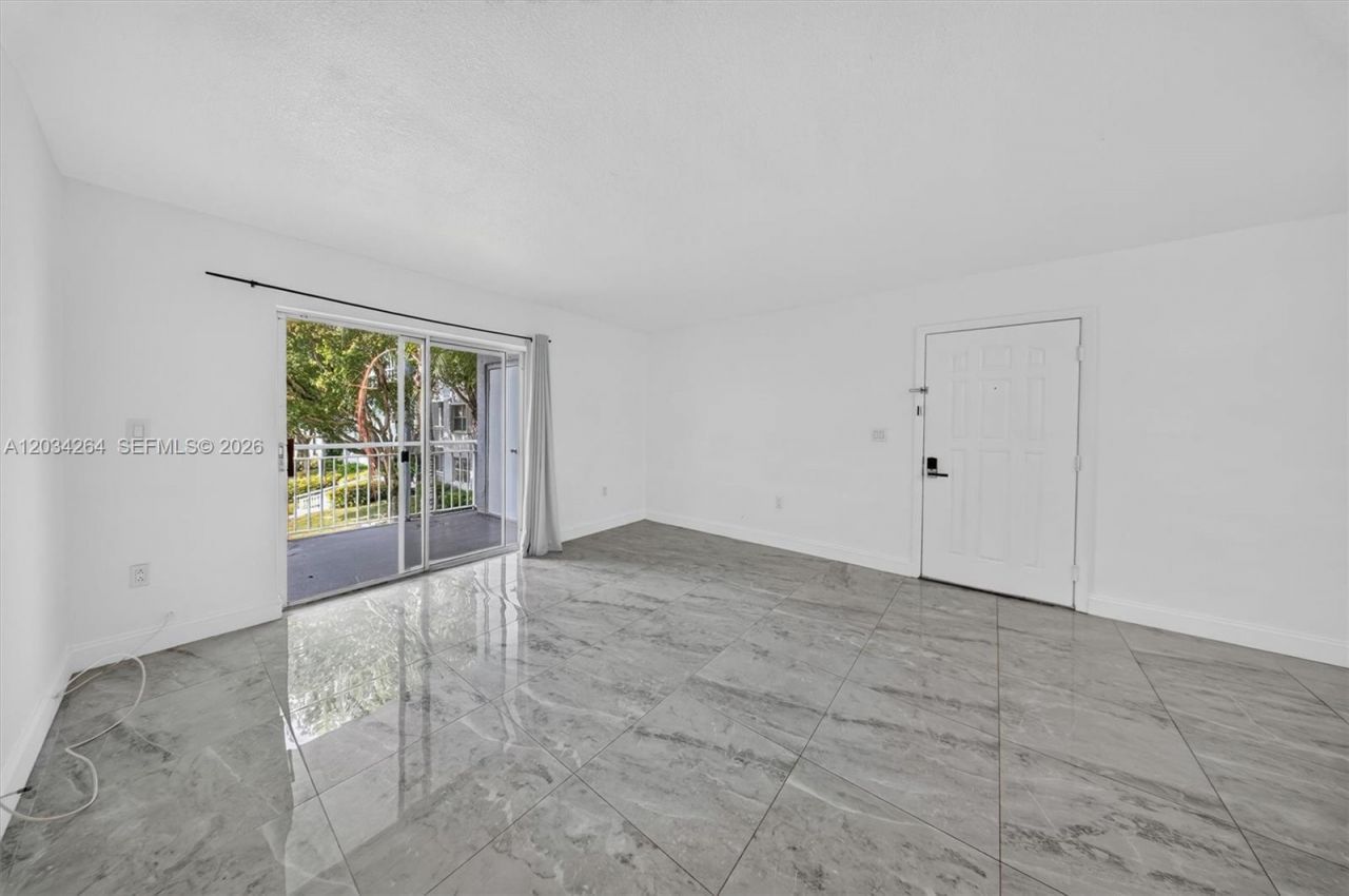 8540 SW 212th St, Unit 202, Cutler Bay, FL 33189 Photo