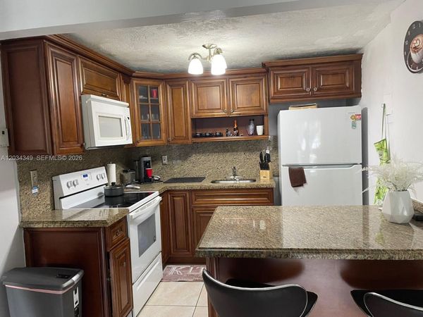 4275 NW South Tamiami Canal Dr , Unit 2-111, Miami, FL 33126