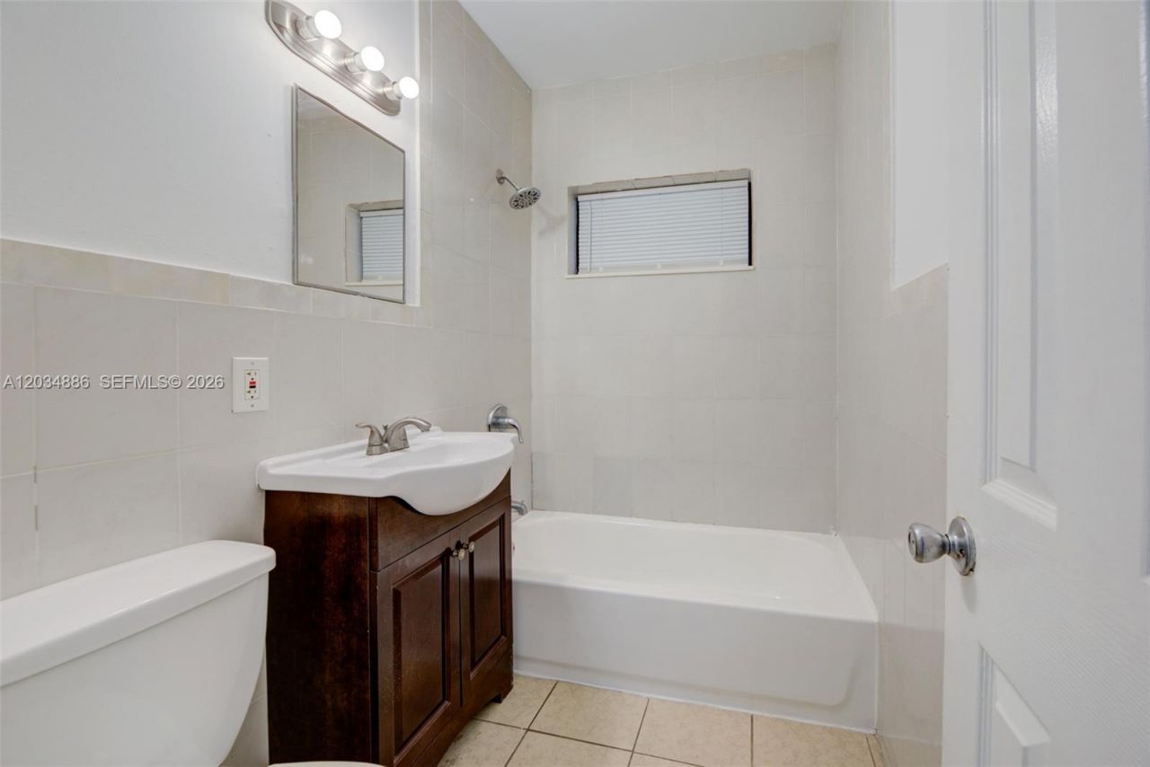 1980 Biarritz Dr , Miami Beach, FL 33141 Photo