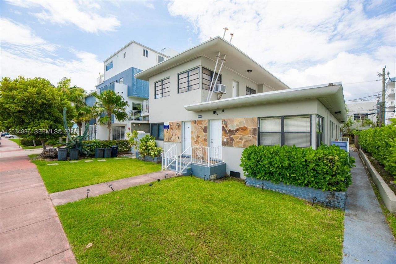 1980 Biarritz Dr , Miami Beach, FL 33141 Photo