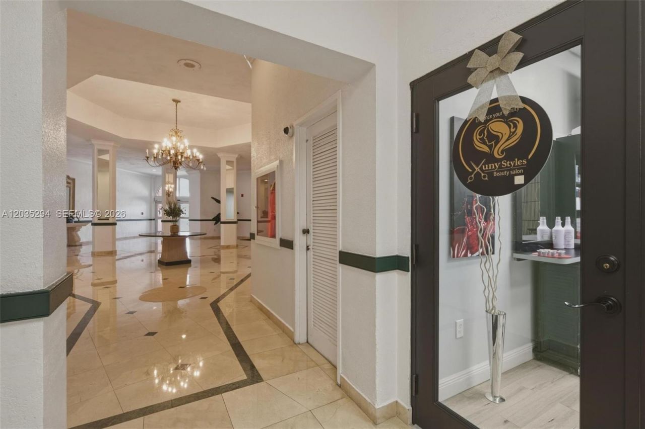1301 NE Miami Gardens Dr, Unit 1515W, Miami, FL 33179 Photo