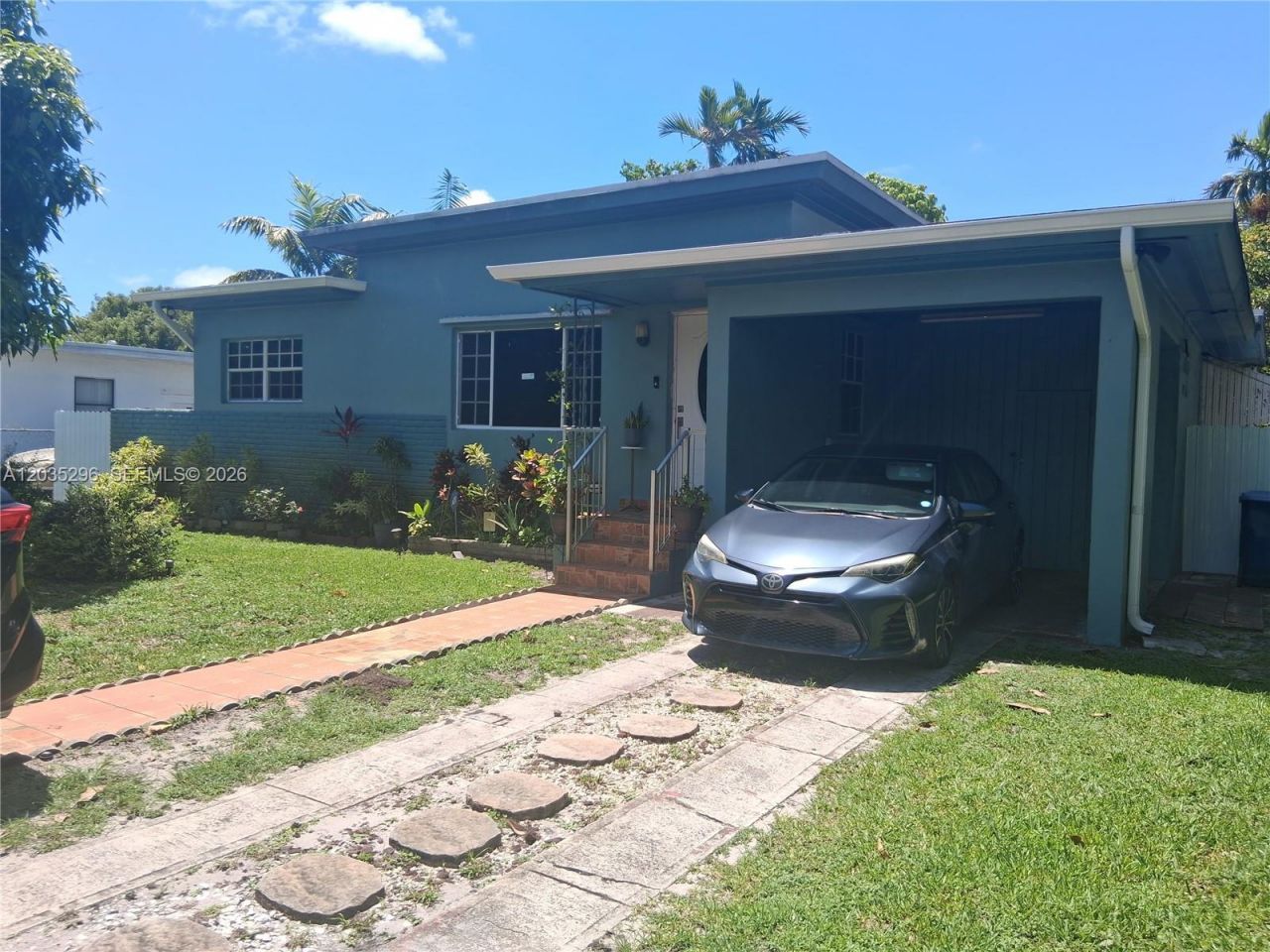 220 NW 150th St, Miami, FL 33168 Photo