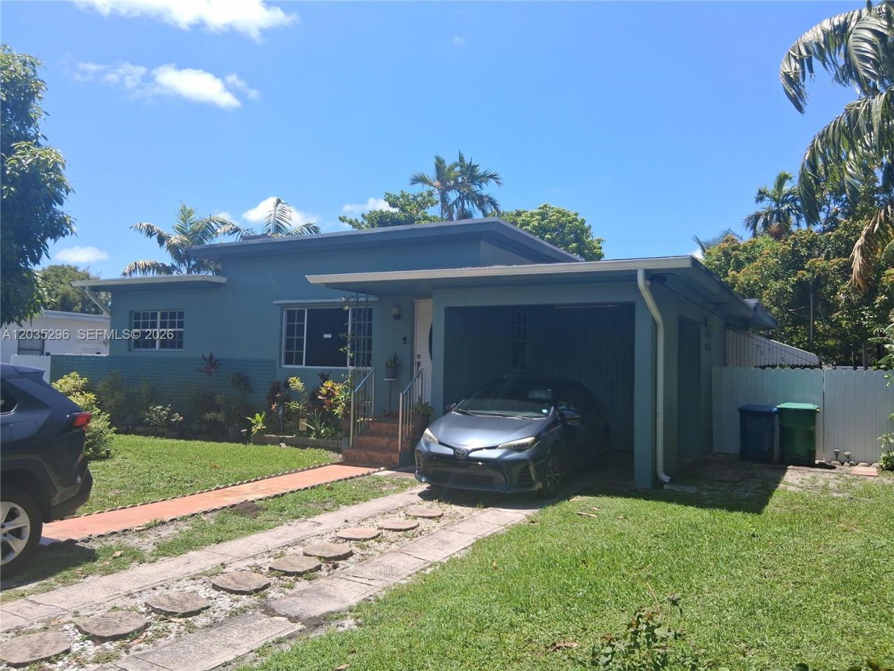 220 NW 150th St, Miami, FL 33168 Photo