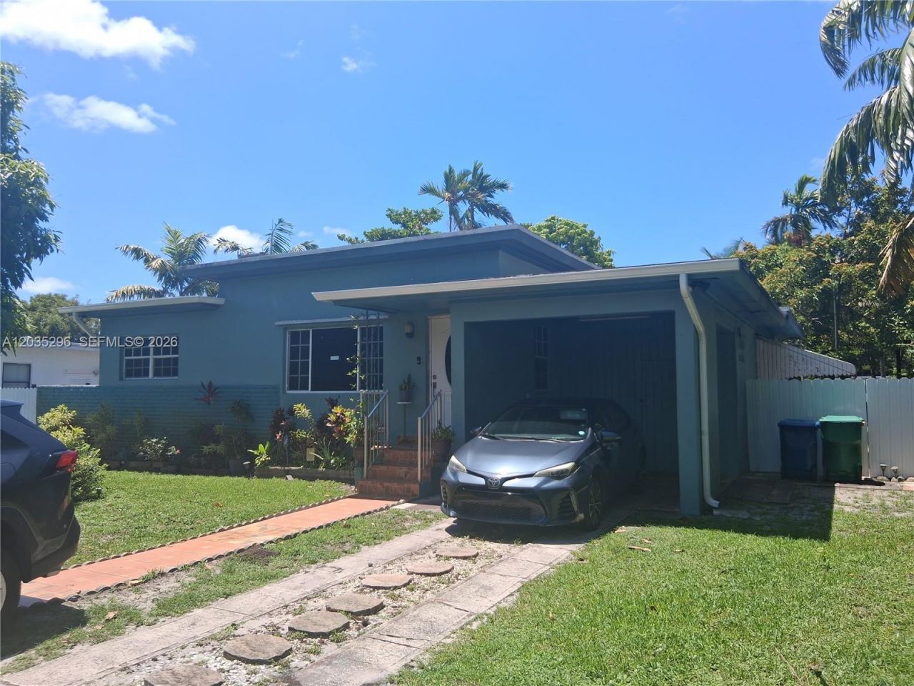 220 NW 150th St, Miami, FL 33168 Photo