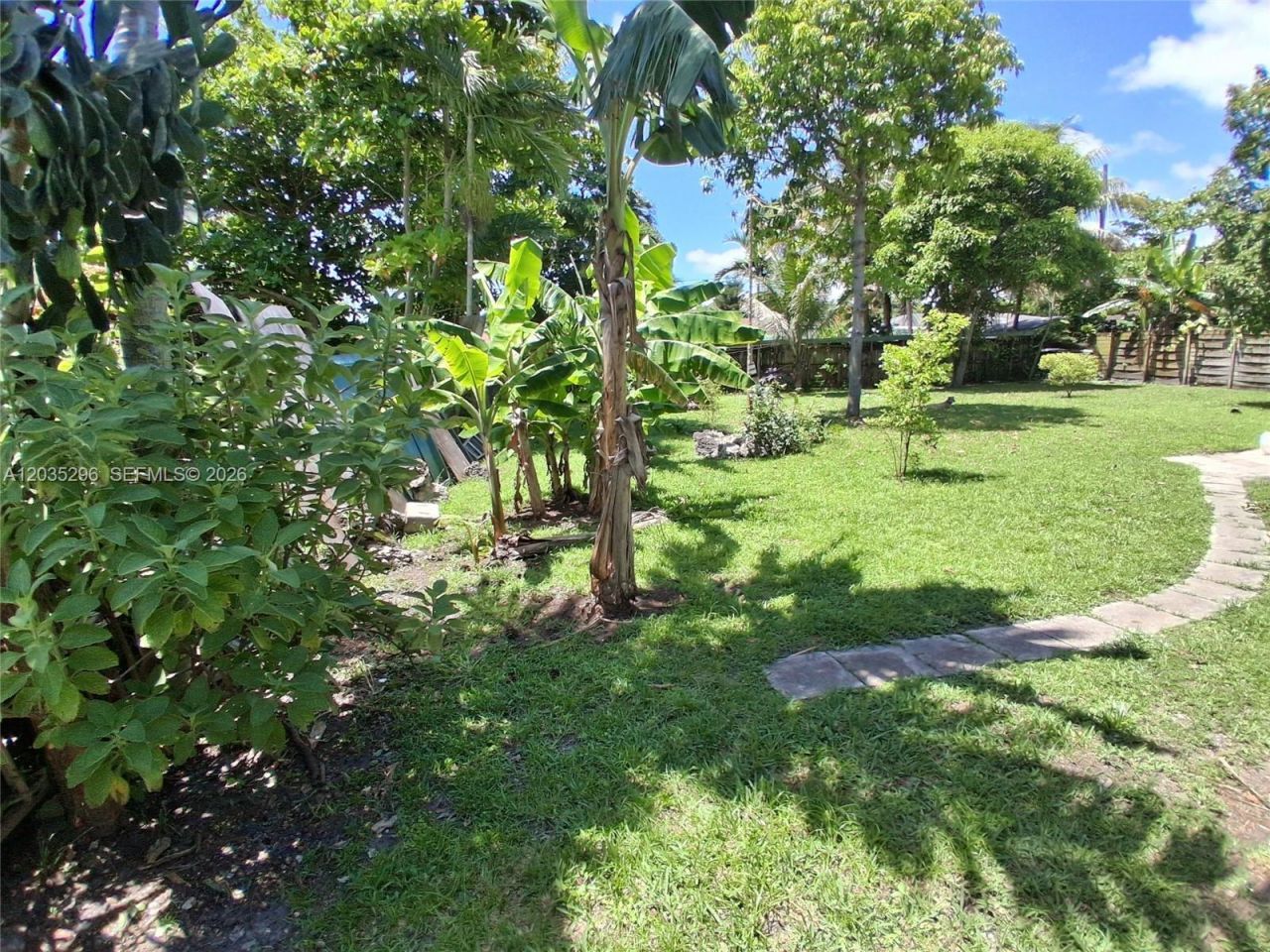 220 NW 150th St, Miami, FL 33168 Photo