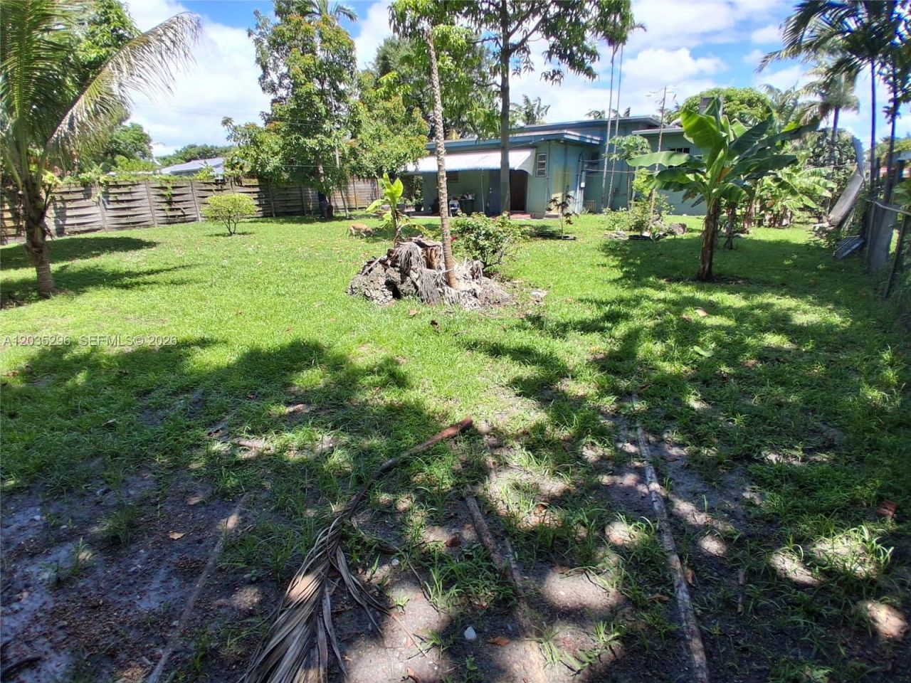 220 NW 150th St, Miami, FL 33168 Photo