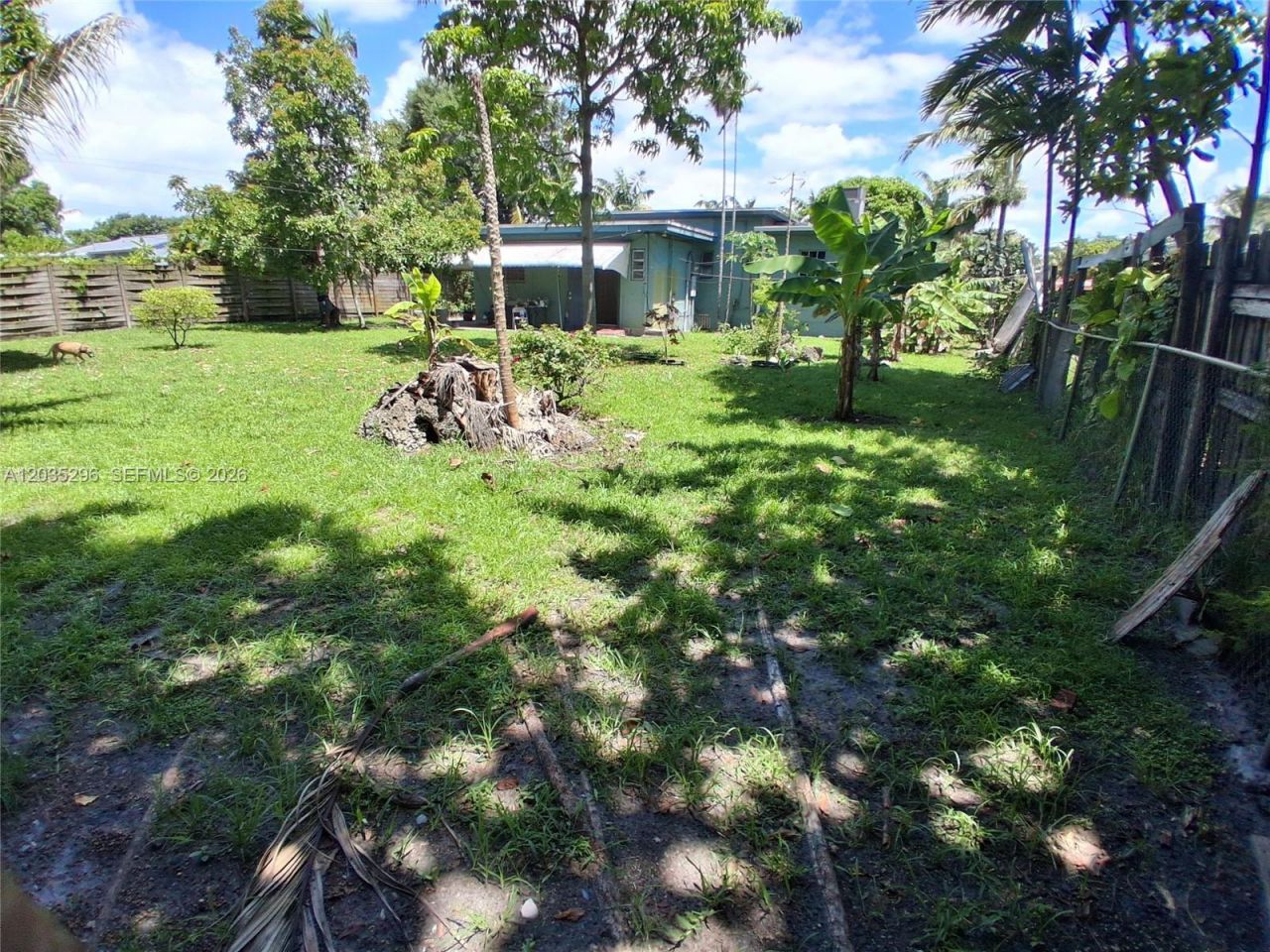220 NW 150th St, Miami, FL 33168 Photo